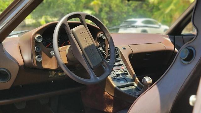 WP0JB0927ES862789 - 1984 PORSCHE 928 S BROWN photo 5