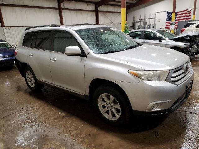 5TDBK3EH2DS253889 - 2013 TOYOTA HIGHLANDER BASE SILVER photo 4