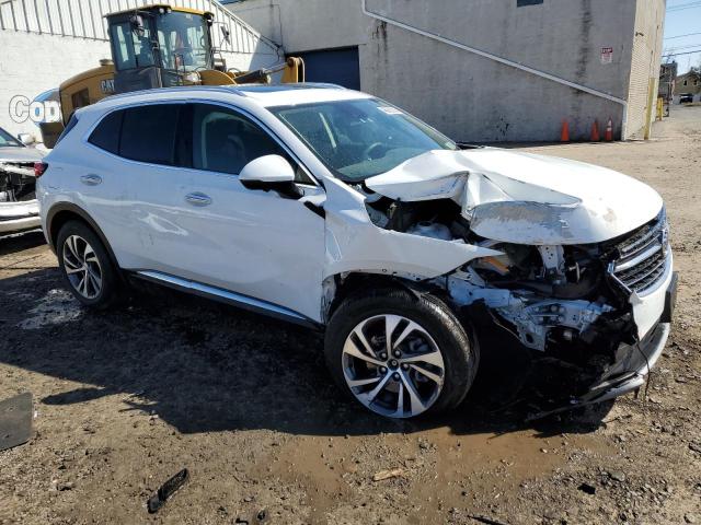 LRBFZPR43MD133833 - 2021 BUICK ENVISION ESSENCE WHITE photo 4
