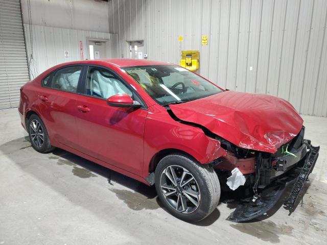 3KPF24AD3PE533569 - 2023 KIA FORTE LX RED photo 4