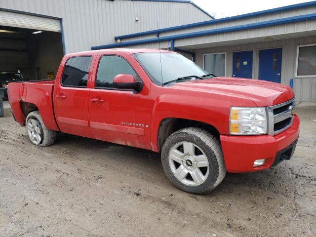 2GCEK13M471668807 - 2007 CHEVROLET SILVERADO K1500 CREW CAB RED photo 4