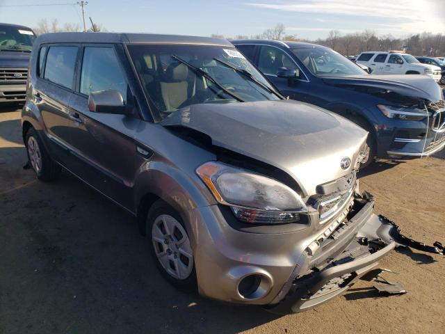 KNDJT2A53D7606892 - 2013 KIA SOUL GRAY photo 4