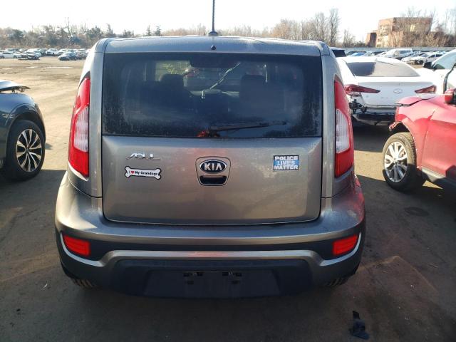 KNDJT2A53D7606892 - 2013 KIA SOUL GRAY photo 6