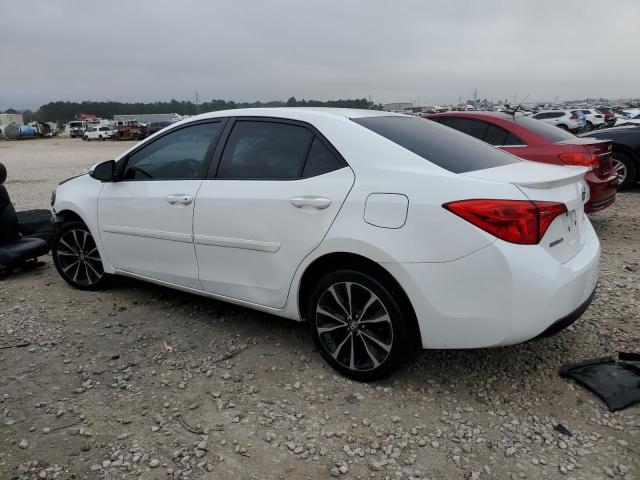 5YFBURHEXJP743922 - 2018 TOYOTA COROLLA L WHITE photo 2