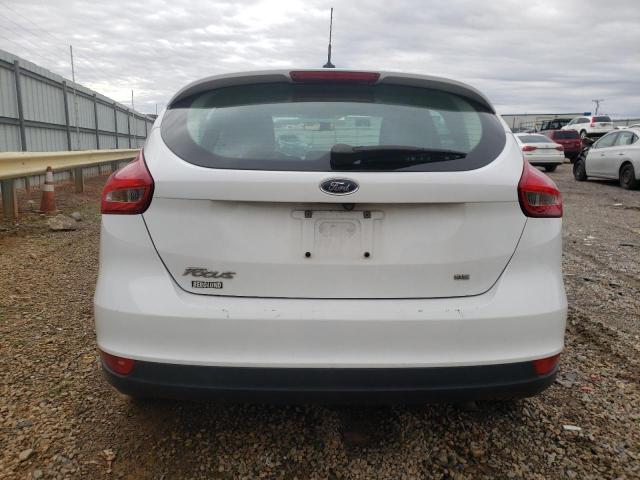 1FADP3K23JL221143 - 2018 FORD FOCUS SE WHITE photo 6