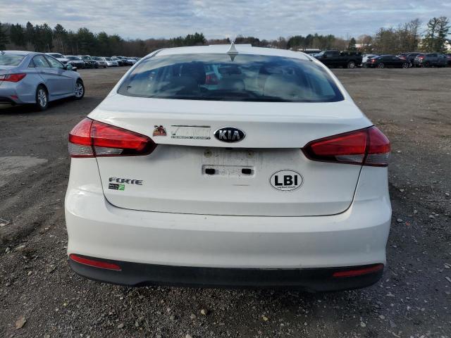 3KPFK4A79JE277665 - 2018 KIA FORTE LX WHITE photo 6