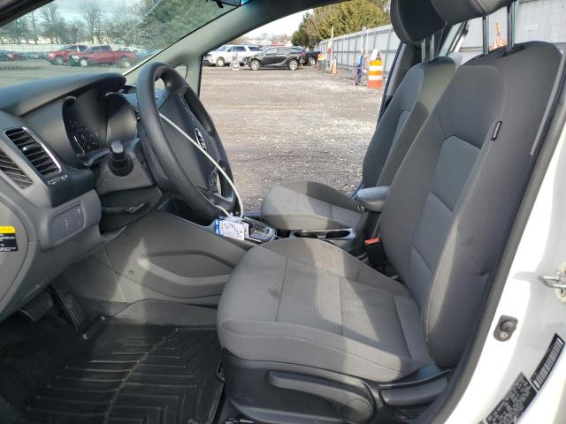 3KPFK4A79JE277665 - 2018 KIA FORTE LX WHITE photo 7