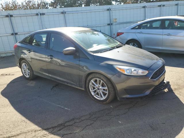 1FADP3FE4JL320378 - 2018 FORD FOCUS SE GRAY photo 4