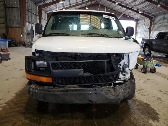 1GCGG25U151154994 - 2005 CHEVROLET EXPRESS G2 WHITE photo 5