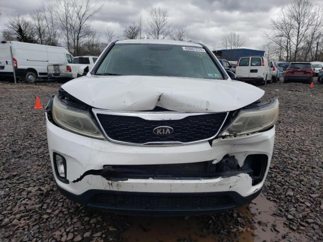 5XYKTCA69EG545006 - 2014 KIA SORENTO LX WHITE photo 5