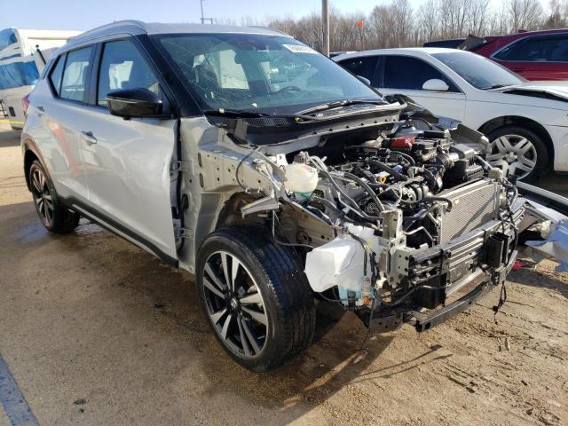 3N1CP5DV8LL533154 - 2020 NISSAN KICKS SR SILVER photo 4