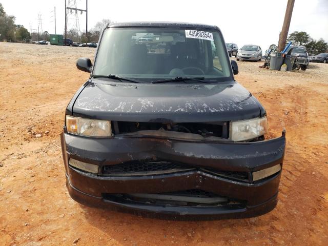 JTLKT334X50214330 - 2005 TOYOTA SCION XB BLACK photo 5