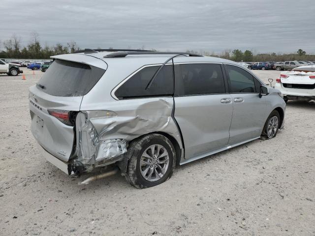 5TDYRKEC8MS014514 - 2021 TOYOTA SIENNA XLE SILVER photo 3