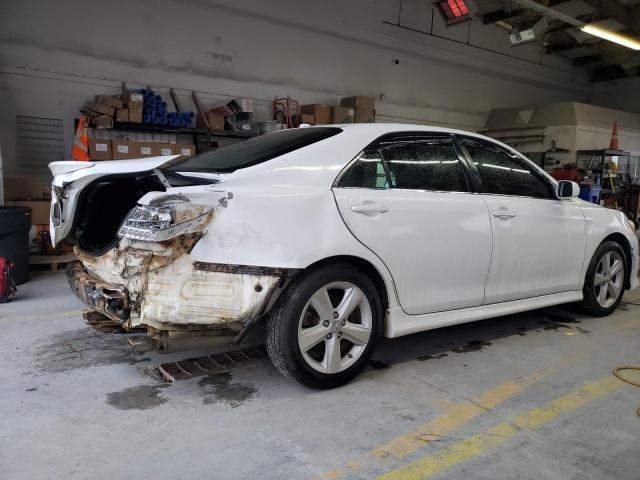 4T1BF3EK3BU583965 - 2011 TOYOTA CAMRY BASE WHITE photo 3