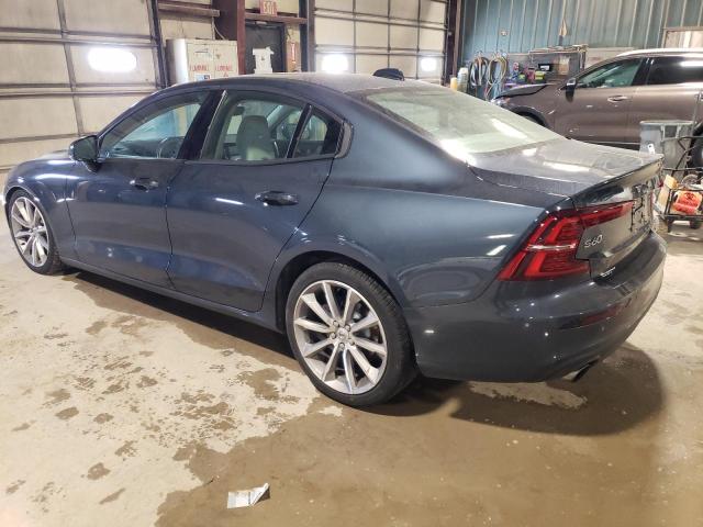 7JR102FK3KG012342 - 2019 VOLVO S60 T5 MOMENTUM BLUE photo 2