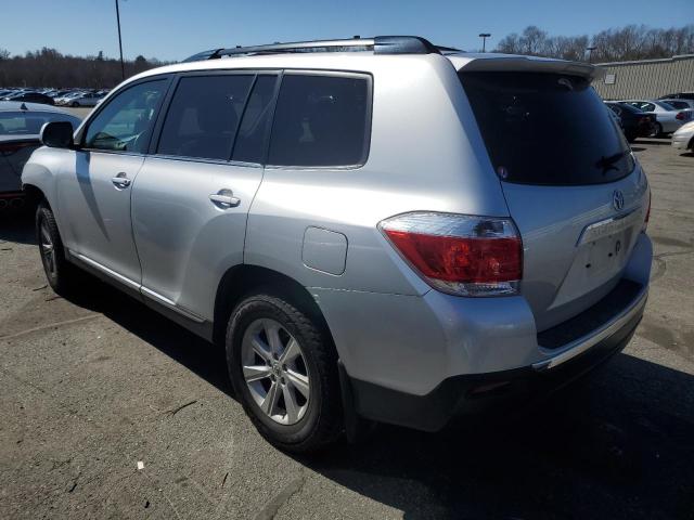 5TDBK3EH4DS206136 - 2013 TOYOTA HIGHLANDER BASE Argent photo 2