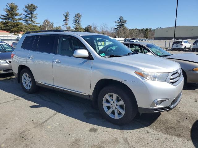 5TDBK3EH4DS206136 - 2013 TOYOTA HIGHLANDER BASE Argent photo 4