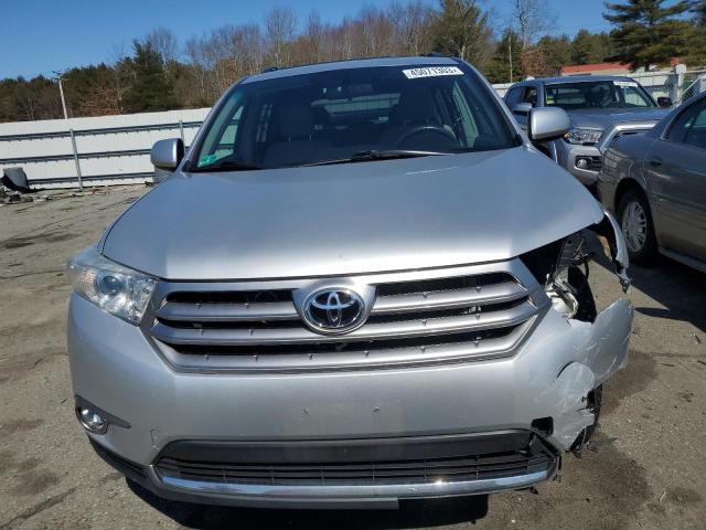 5TDBK3EH4DS206136 - 2013 TOYOTA HIGHLANDER BASE Argent photo 5