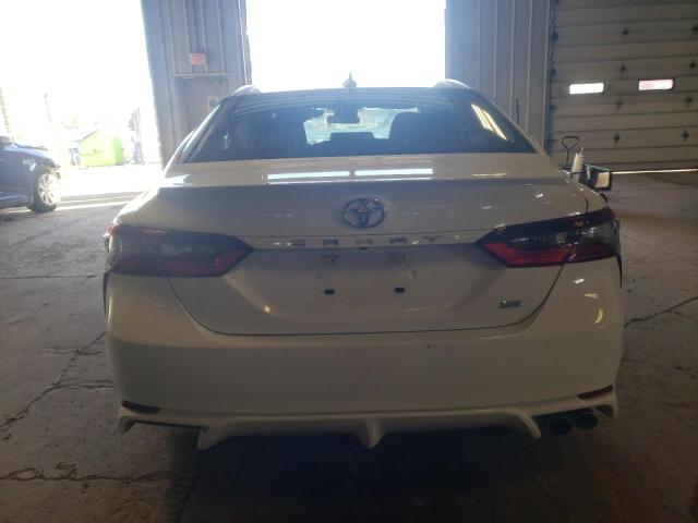 4T1G11AK0PU771669 - 2023 TOYOTA CAMRY SE NIGHT SHADE WHITE photo 6