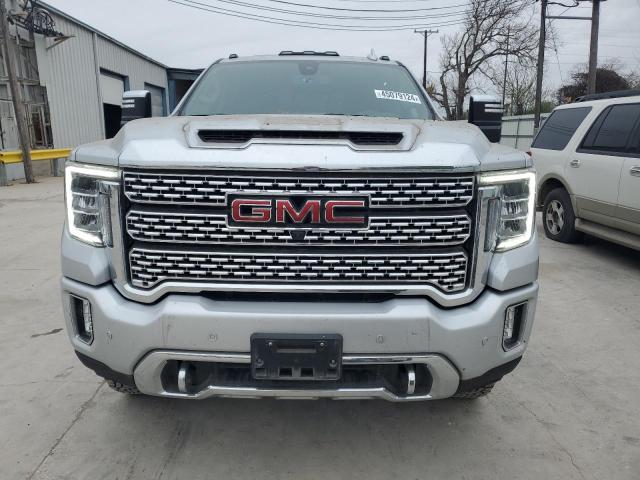 1GT49REYXNF228456 - 2022 GMC SIERRA K2500 DENALI WHITE photo 5