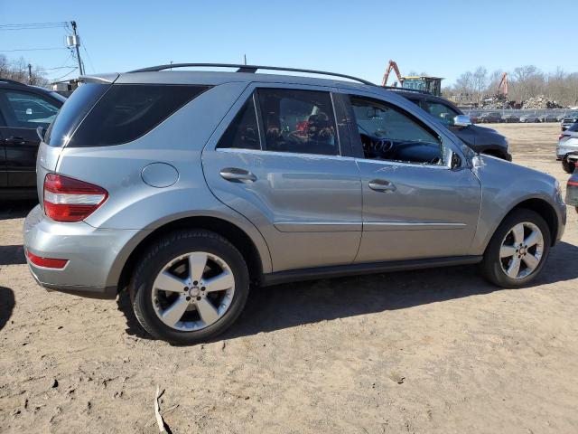 4JGBB8GB8AA609241 - 2010 MERCEDES-BENZ ML 350 4MATIC GRAY photo 3