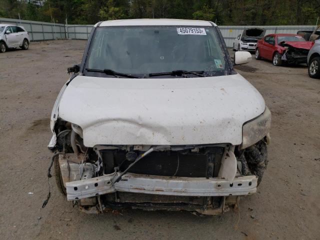 JTLZE4FE7FJ082349 - 2015 TOYOTA SCION XB 白色 照片 5