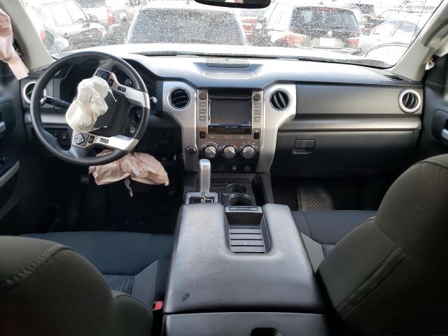 5TFUY5F10JX769839 - 2018 TOYOTA TUNDRA DOUBLE CAB SR/SR5 GRAY photo 8