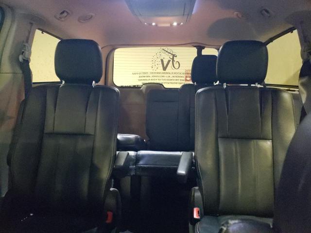 2C4RC1CG3GR247140 - 2016 CHRYSLER TOWN & COU TOURING L SILVER photo 10