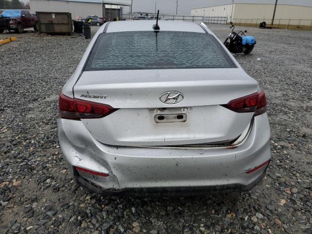 3KPC24A30JE030826 - 2018 HYUNDAI ACCENT SE GRAY photo 6