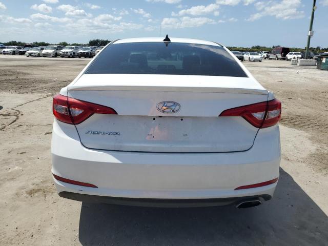 5NPE24AF7GH328054 - 2016 HYUNDAI SONATA SE WHITE photo 6