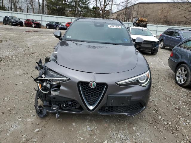 ZASFAKNN6J7B63307 - 2018 ALFA ROMEO STELVIO TI SPORT GRAY photo 5