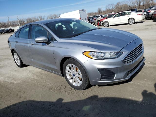 3FA6P0HD3LR164527 - 2020 FORD FUSION SE SILVER photo 4