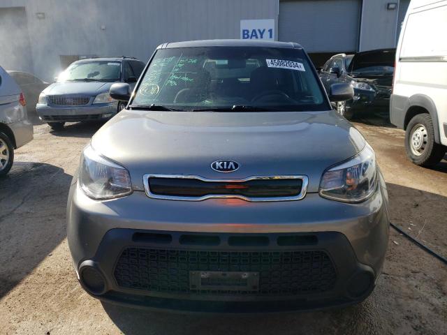 KNDJP3A56F7177910 - 2015 KIA SOUL + GRAY photo 5