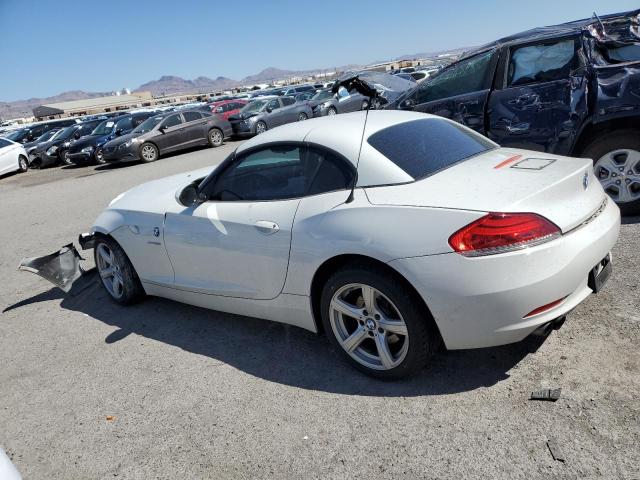 WBALM53599E376926 - 2009 BMW Z4 SDRIVE30I WHITE photo 2