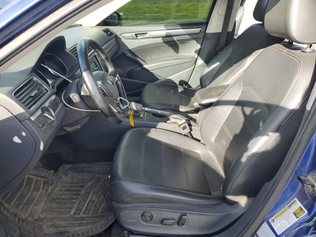 1VWDT7A33HC015268 - 2017 VOLKSWAGEN PASSAT R-LINE Blau Foto 7