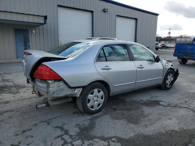 1HGCM56437A046002 - 2007 HONDA ACCORD LX SILVER photo 3