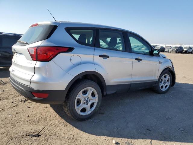 1FMCU0F72KUB02848 - 2019 FORD ESCAPE S SILVER photo 3