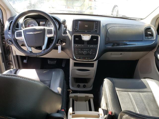 2C4RC1BG7DR677489 - 2013 CHRYSLER TOWN & COU TOURING 银色 照片 8