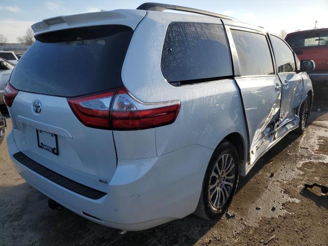 5TDYZ3DC4KS977477 - 2019 TOYOTA SIENNA XLE WHITE photo 3