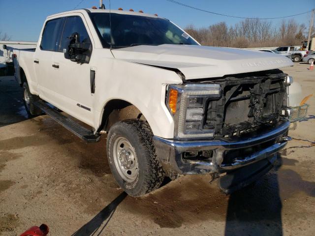 1FT7W2BT7KEE64215 - 2019 FORD F250 SUPER DUTY WHITE photo 4