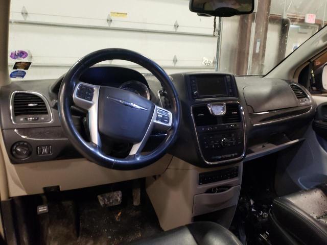 2C4RC1CG9DR588490 - 2013 CHRYSLER TOWN & COU TOURING L TAN photo 8