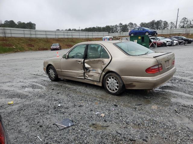 WDBJF65J4YB003425 - 2000 MERCEDES-BENZ E 320 BEIGE photo 2