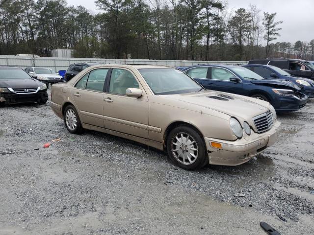 WDBJF65J4YB003425 - 2000 MERCEDES-BENZ E 320 BEIGE photo 4