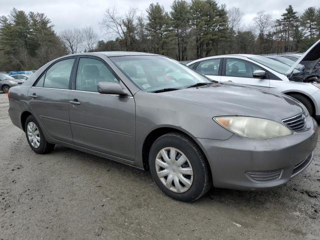 4T1BE32K05U563538 - 2005 TOYOTA CAMRY LE GRAY photo 4