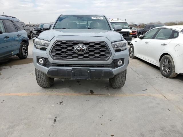3TMCZ5AN6LM304803 - 2020 TOYOTA TACOMA DOUBLE CAB 灰色 照片 5