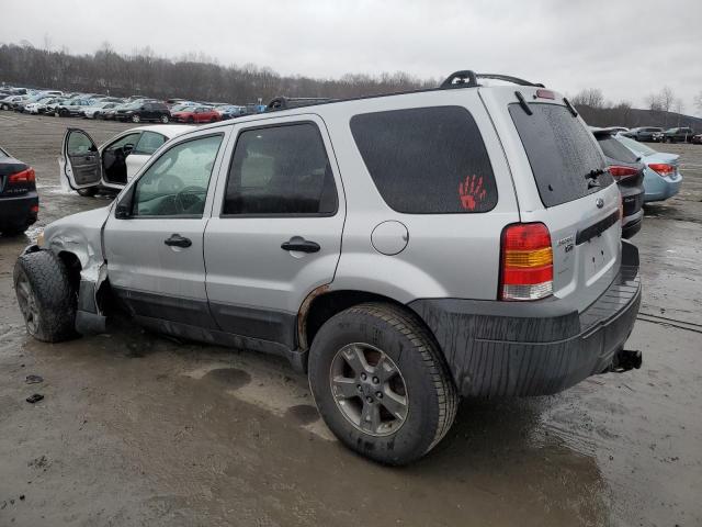 1FMYU93185DA09640 - 2005 FORD ESCAPE XLT SILVER photo 2