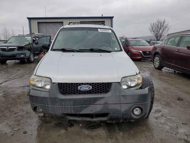 1FMYU93185DA09640 - 2005 FORD ESCAPE XLT SILVER photo 5