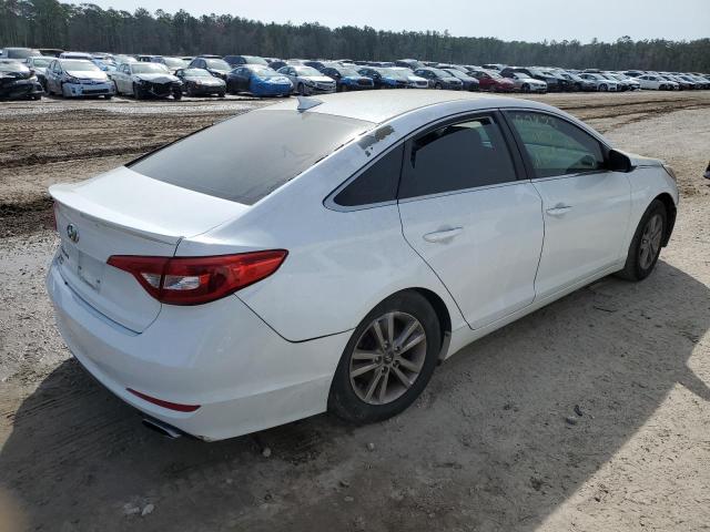 5NPE24AF0FH152253 - 2015 HYUNDAI SONATA SE WHITE photo 3