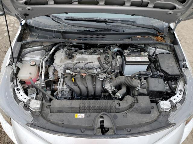 5YFEPMAE8MP268065 - 2021 TOYOTA COROLLA LE SILVER photo 11