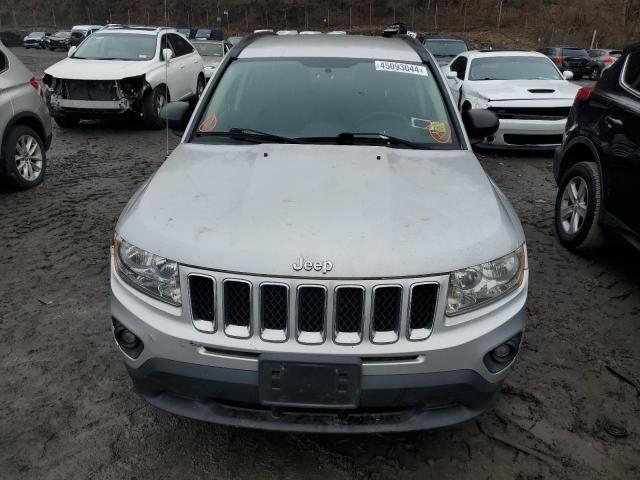 1J4NF1FB3BD187632 - 2011 JEEP COMPASS SPORT SILVER photo 5